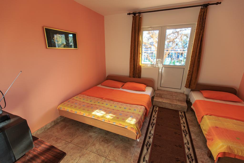 Apartments Vitic Sutomore Quarto foto