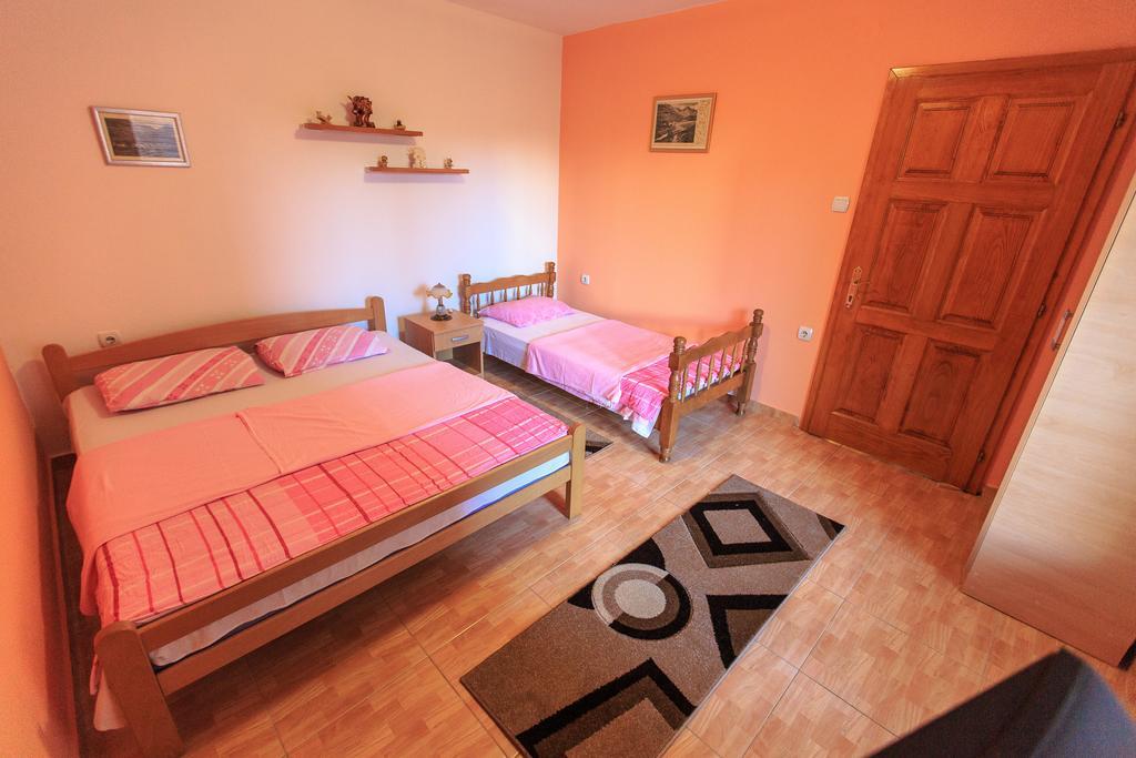 Apartments Vitic Sutomore Quarto foto