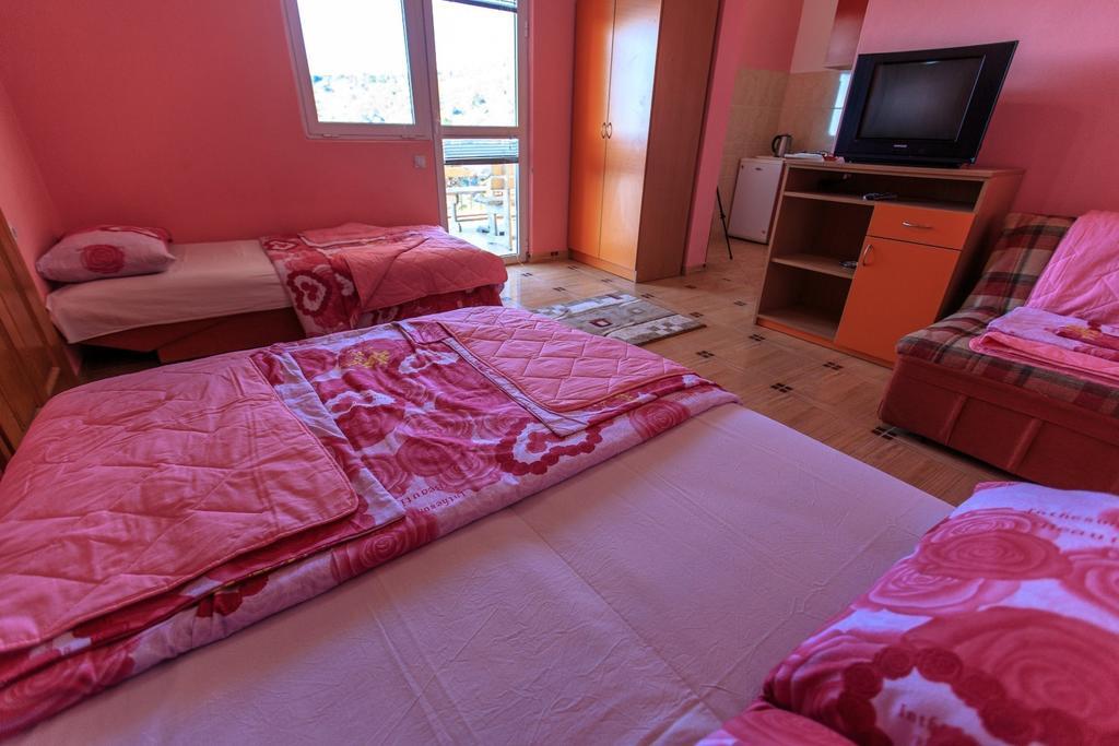 Apartments Vitic Sutomore Quarto foto