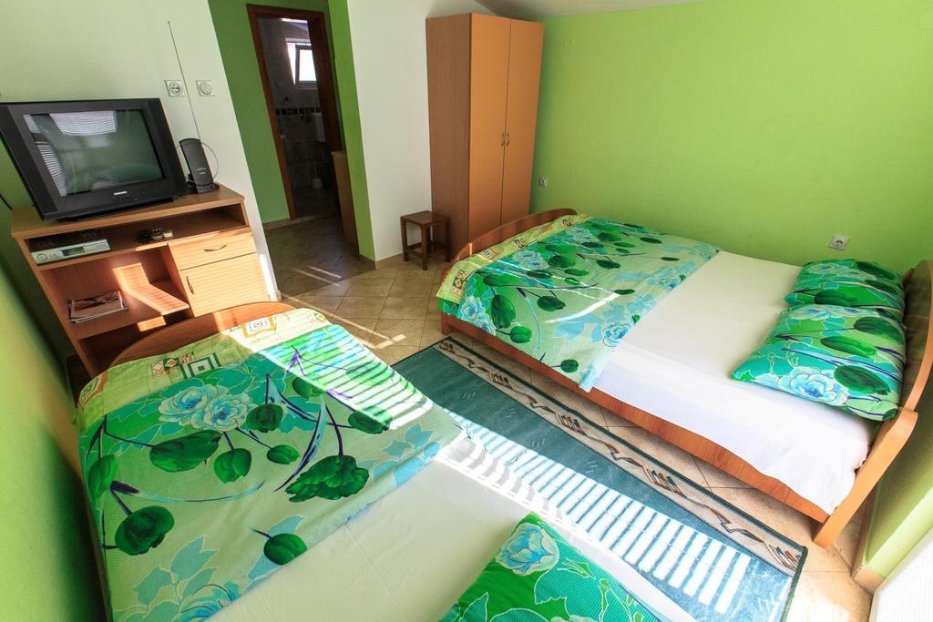 Apartments Vitic Sutomore Quarto foto