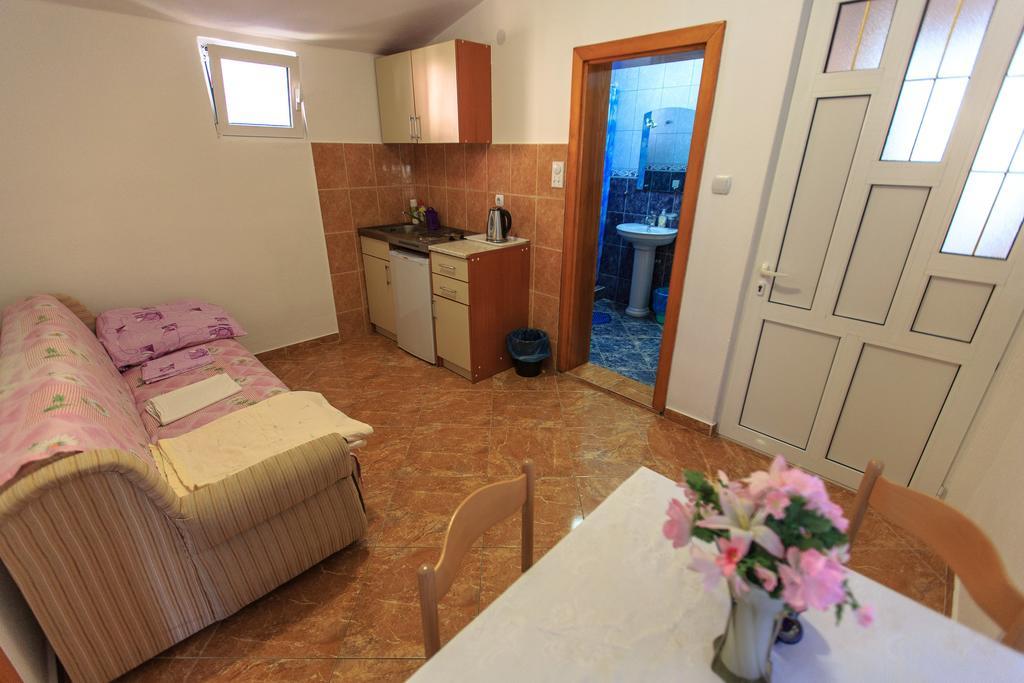 Apartments Vitic Sutomore Quarto foto