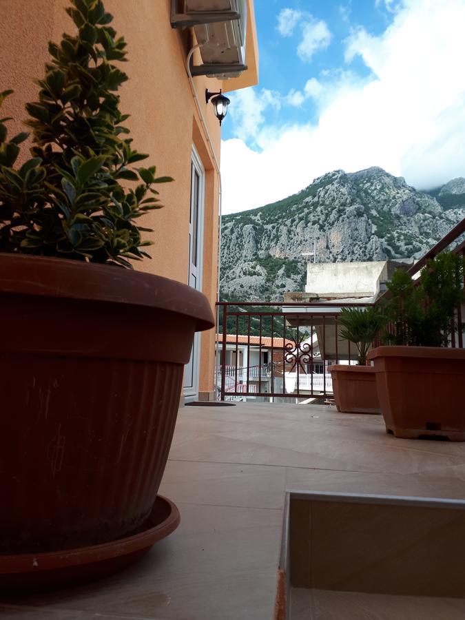 Apartments Vitic Sutomore Exterior foto