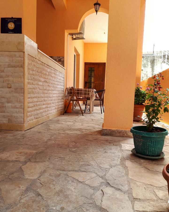 Apartments Vitic Sutomore Exterior foto